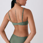 Lolë Caribbean Bottom in Army olive green