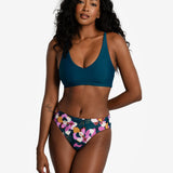 Lolë Ocean Bottom in navy floral print