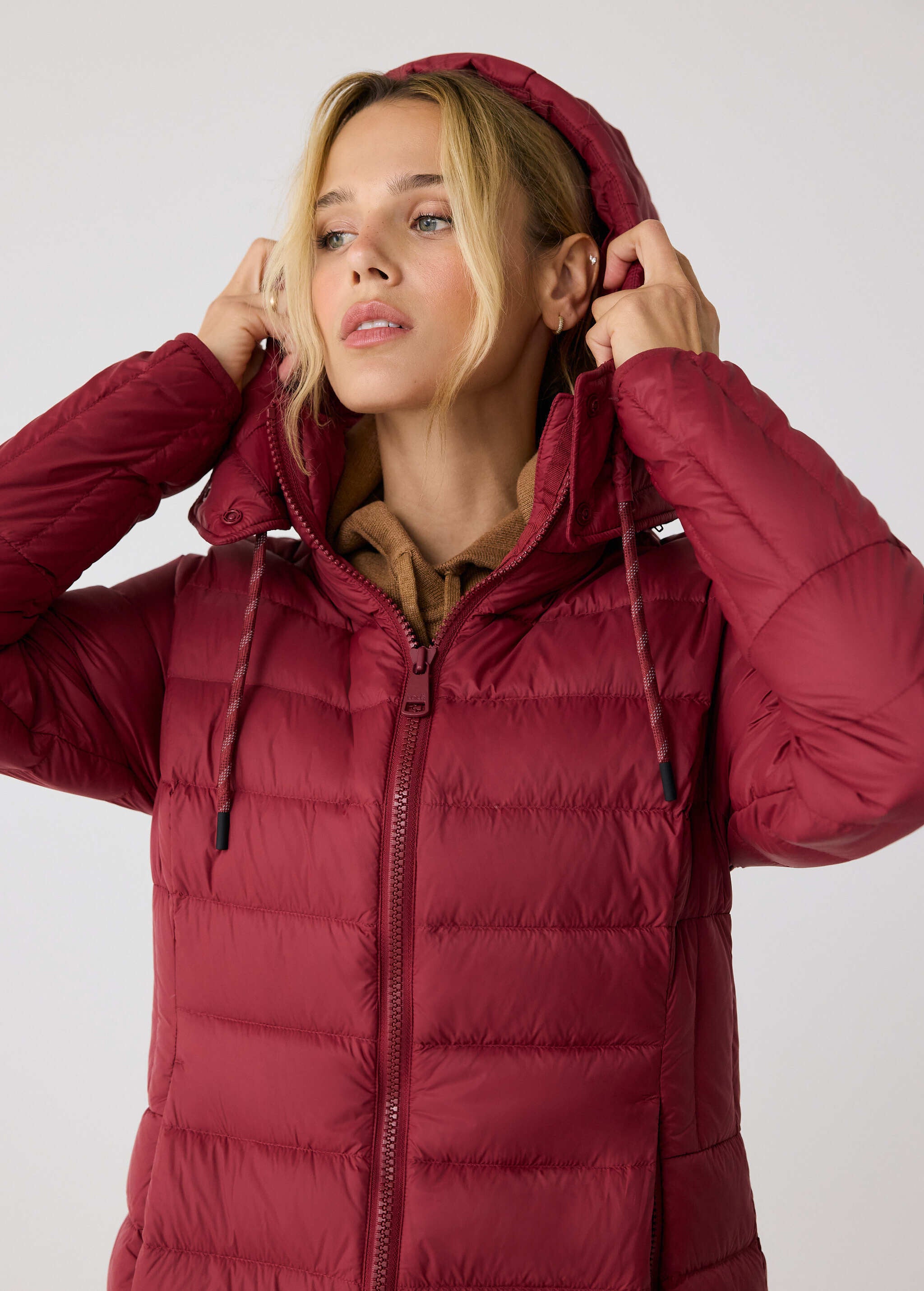 Lolë Claudia Down Jacket in red