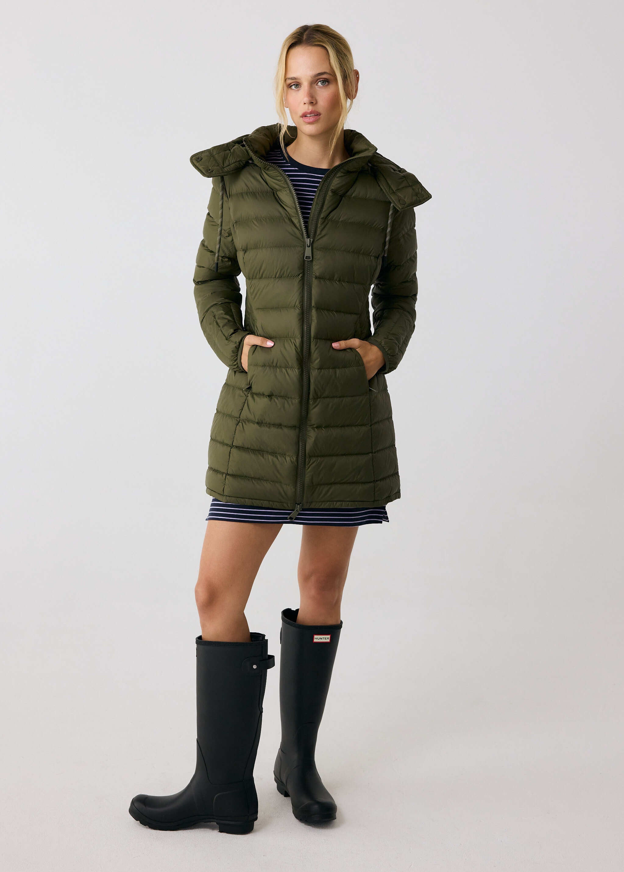 Lolë Claudia Down Jacket in Moss olive green